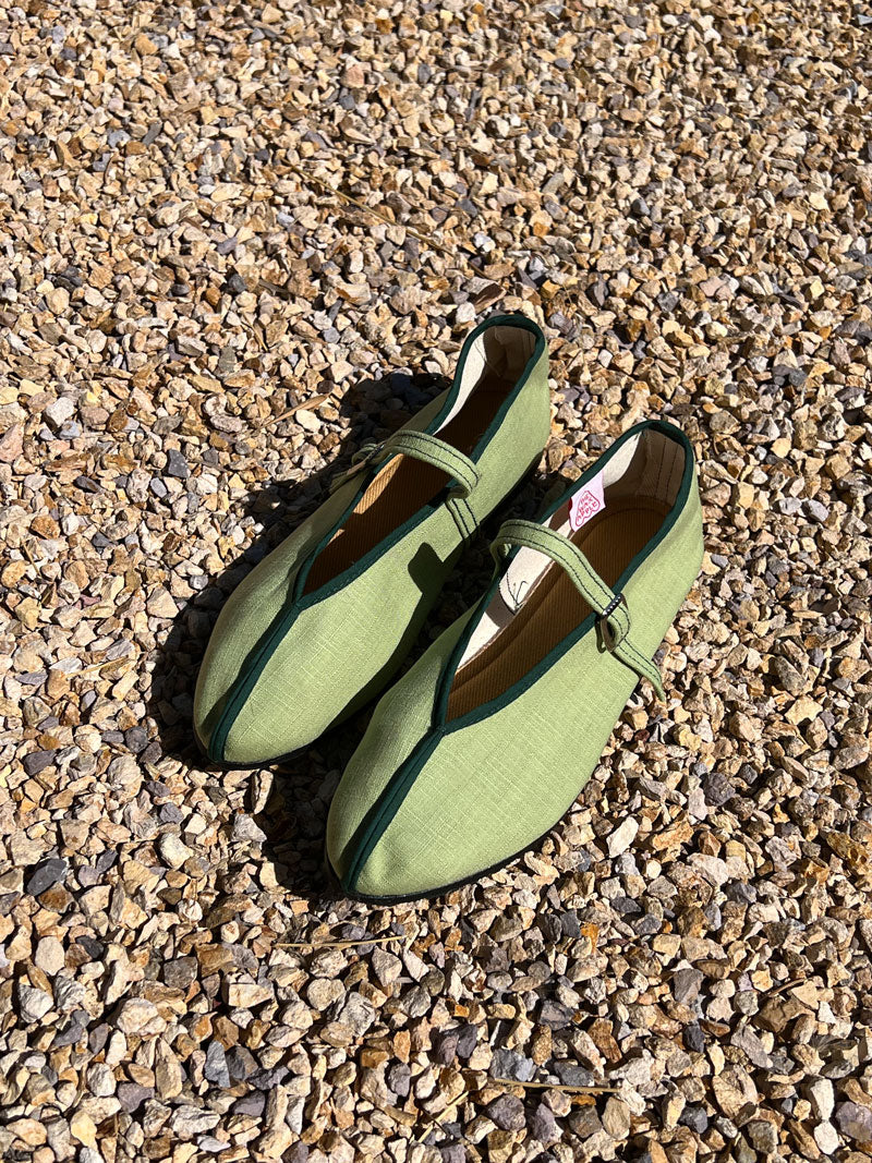 *PREORDER* theater shoes with straps- mint with green pipping
