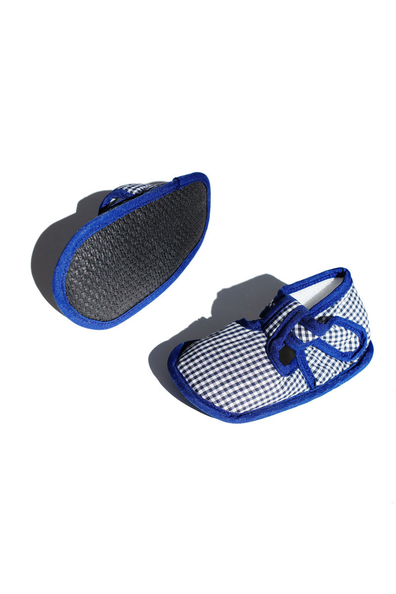baby shoes - blue gingham
